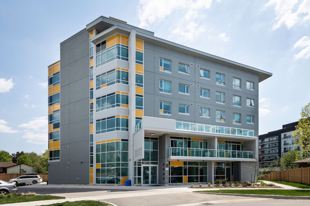 311 Batavia Pl in Waterloo, ON - Building Photo