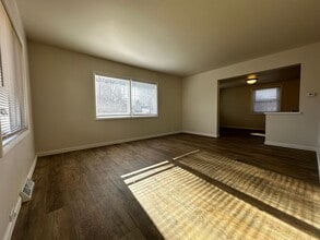 96 Waupaca St in Clintonville, WI - Building Photo - Building Photo