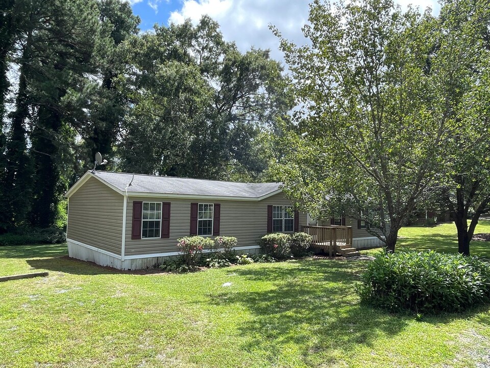 2301 Wildcat Creek Rd in Chapel Hill, NC - Building Photo