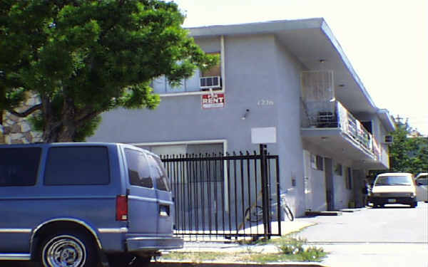 1226 Tamarind Ave in Los Angeles, CA - Building Photo - Building Photo