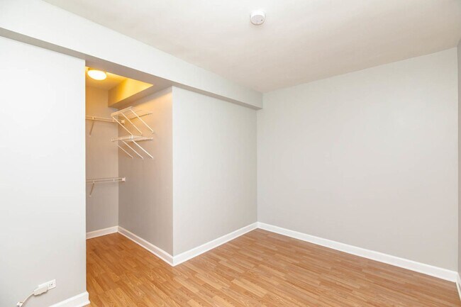 732 W Bittersweet Pl in Chicago, IL - Building Photo - Building Photo