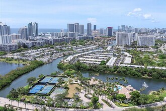 1382 Harbor View W in Hollywood, FL - Building Photo - Building Photo