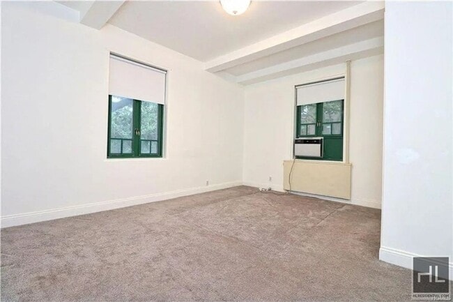 E Tremont Ave, Unit 4 in Bronx, NY - Building Photo - Building Photo