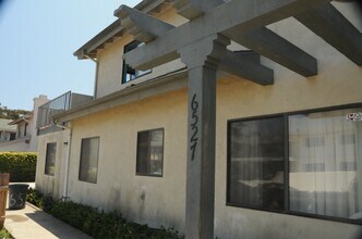 6527 Sabado Tarde Rd in Isla Vista, CA - Building Photo - Building Photo