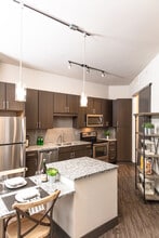 Encore at Forest Park in St. Louis, MO - Building Photo - Building Photo