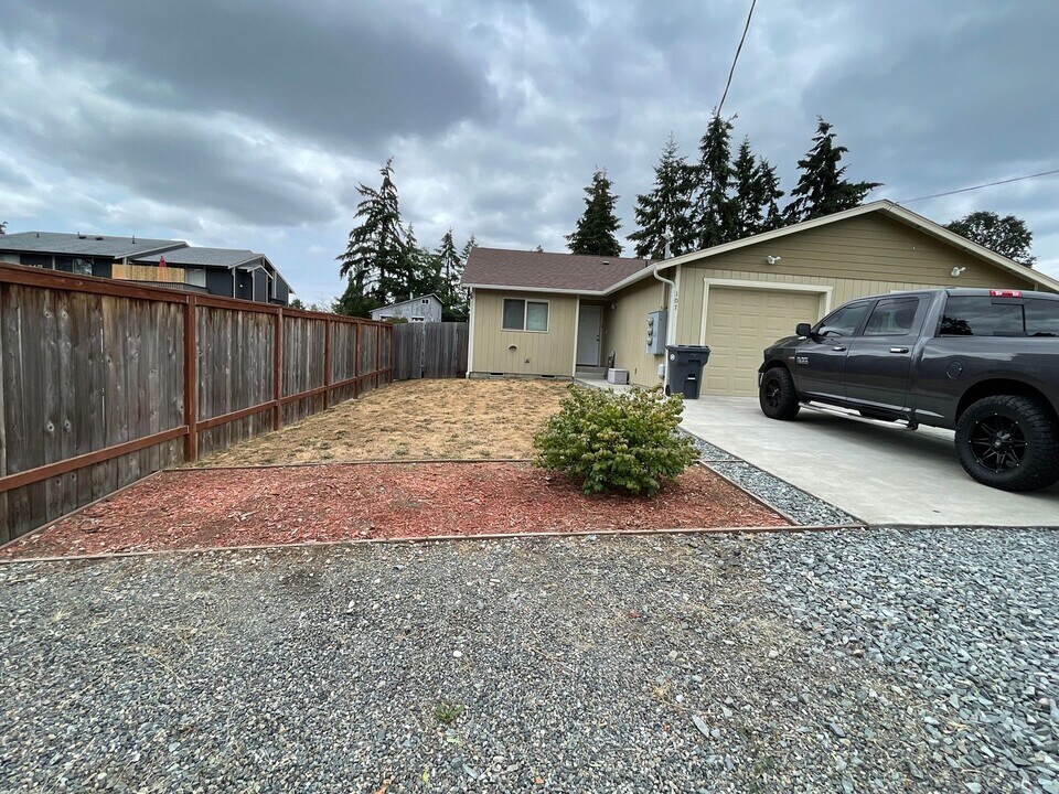 105 162nd St S-Unit -S179-07 in Spanaway, WA - Building Photo