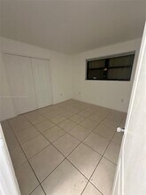 8401 NW 8th St in Miami, FL - Building Photo - Building Photo