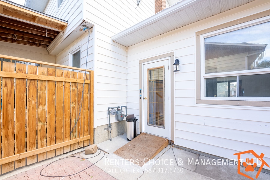 Pet Friendly Westside Basement Suite in Lethbridge, AB - Building Photo