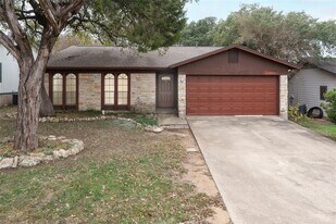 5603 Porsche Ln in Austin, TX - Building Photo