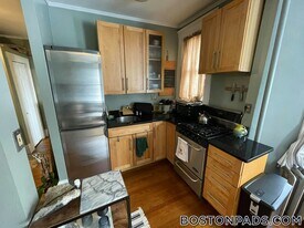 64 Charlesgate E in Boston, MA - Building Photo