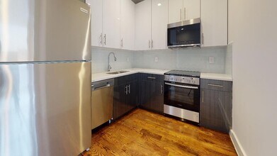 13828 Queens Blvd in Queens, NY - Building Photo - Building Photo