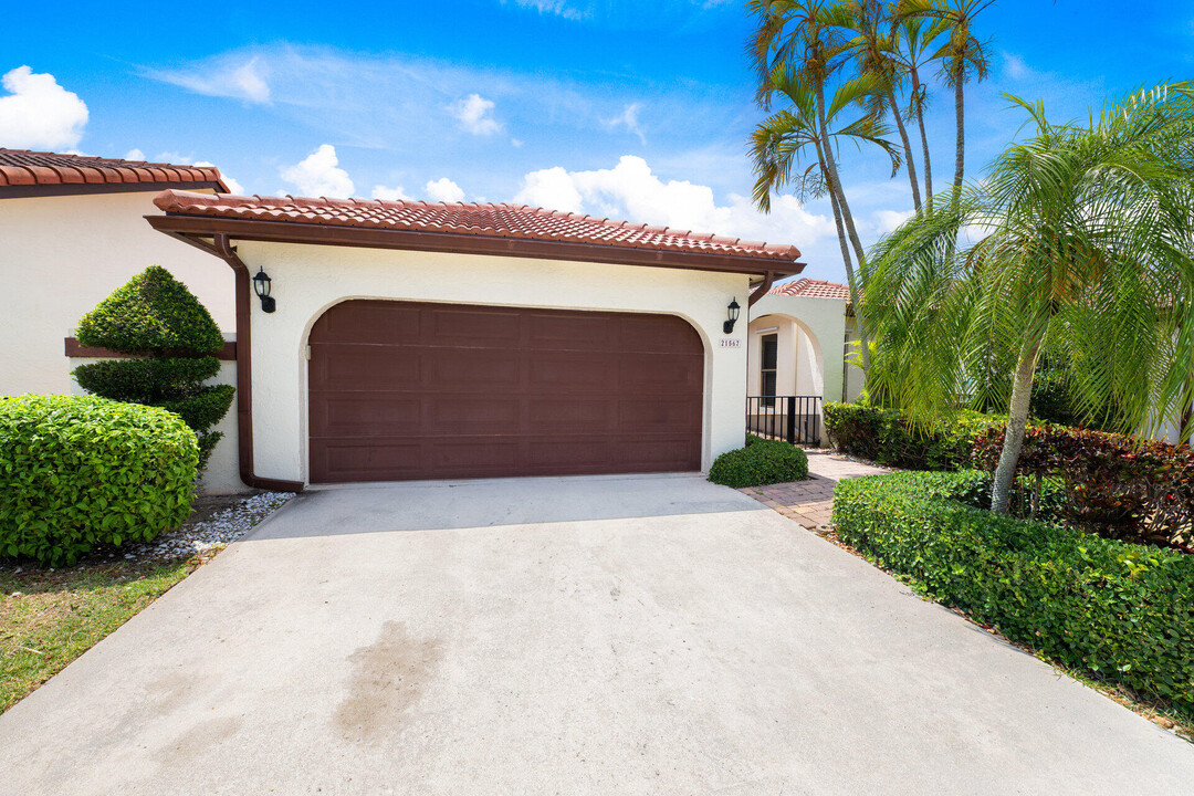 21567 Villa Nova Dr in Boca Raton, FL - Building Photo