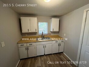 203.5 S Cherry St in North Little Rock, AR - Building Photo - Building Photo