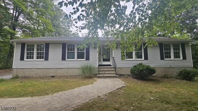 6 Allen Terrace in Vernon, NJ - Building Photo - Building Photo