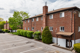 Chestnut Village Condominiums Apartments