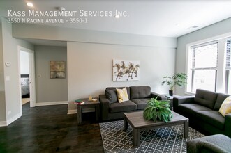 3550 N Racine Ave in Chicago, IL - Building Photo - Building Photo