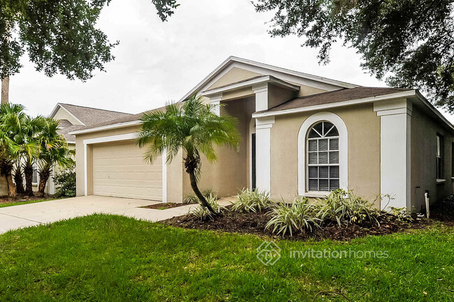 7607 Bristol Park Dr in Apollo Beach, FL - Building Photo - Building Photo