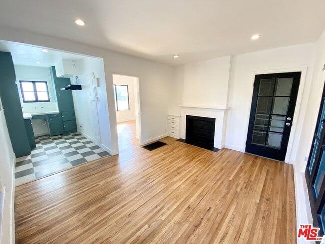 7956 Norton Ave in West Hollywood, CA - Building Photo - Building Photo