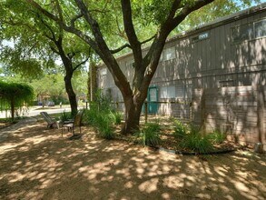 604 Franklin Blvd, Unit A in Austin, TX - Building Photo - Building Photo