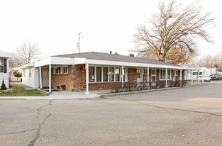 Crestwood Estates Apartments