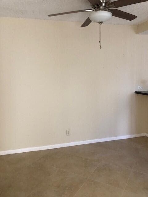 5972 SE Riverboat Dr in Stuart, FL - Building Photo - Building Photo