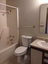 466 Cedarview Ct in Hillsboro, MO - Building Photo - Building Photo