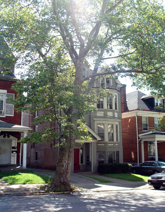 282 N Bellefield Ave in Pittsburgh, PA - Foto de edificio