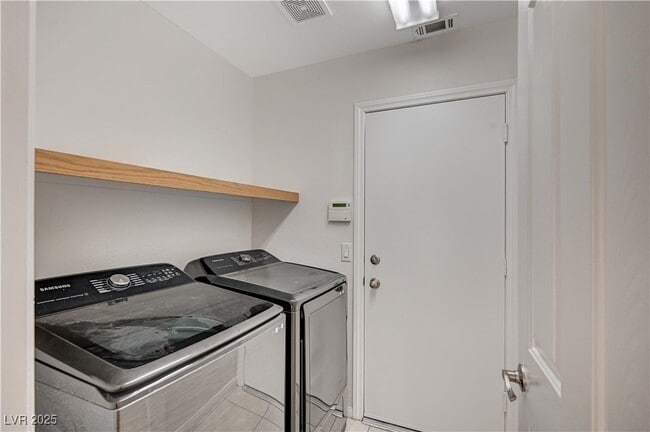 property at 1123 Aspen Breeze Ave