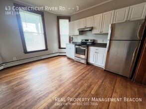 43 Connecticut River Rd-Unit -3 in Hartford, VT - Building Photo - Building Photo