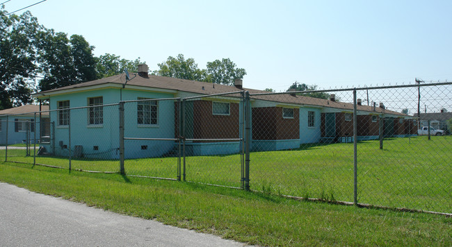 4917 Schmidt St in Fayetteville, NC - Foto de edificio - Building Photo