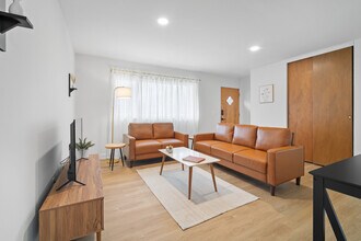 1105 Julienne Dr in Normal, IL - Building Photo - Building Photo