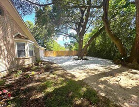 3202 Swan Ln in Pensacola, FL - Building Photo - Building Photo