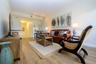 2080 Greenview Shores Blvd, Unit 414 in Wellington, FL - Building Photo