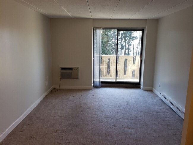 10 Main St-Unit -103 in Framingham, MA - Building Photo - Building Photo