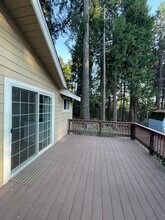 6876 Ridgeway Dr in Pollock Pines, CA - Building Photo - Building Photo