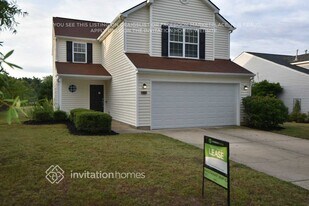 737 Willow Bay Dr in Fuquay Varina, NC - Building Photo