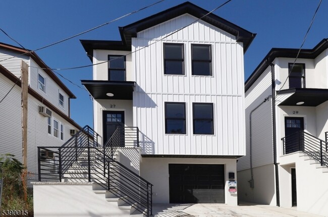 property at 27-29 Robert St