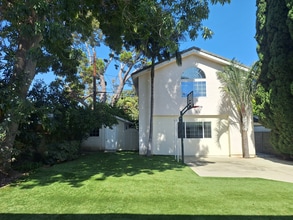 2006 Kelton Ave in Los Angeles, CA - Building Photo - Building Photo