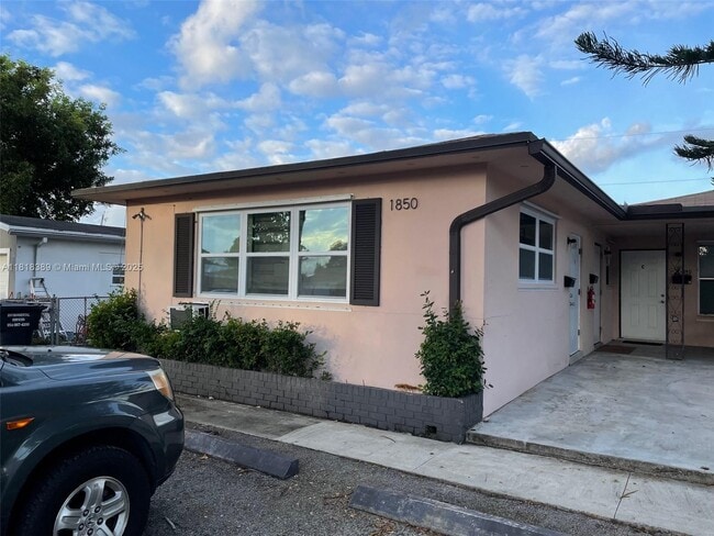 property at 1850 N 27th Ave