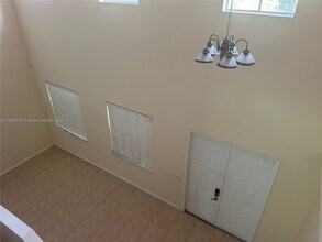 4383 Laurel Ridge Cir in Weston, FL - Building Photo - Building Photo