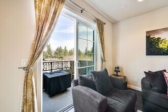 411 Chagall St in Mountain View, CA - Building Photo - Building Photo