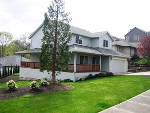 1550 Kent St NW in Salem, OR - Building Photo - Building Photo