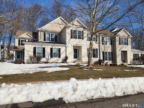 158 Sterling Dr in Newington, CT - Building Photo - Building Photo