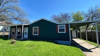 1504 Glenwick Dr in River Oaks, TX - Building Photo