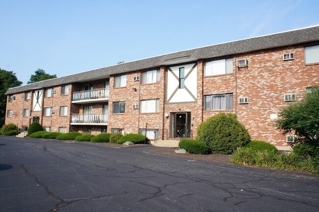 65 McCormick Terrace in Stoughton, MA - Building Photo - Building Photo
