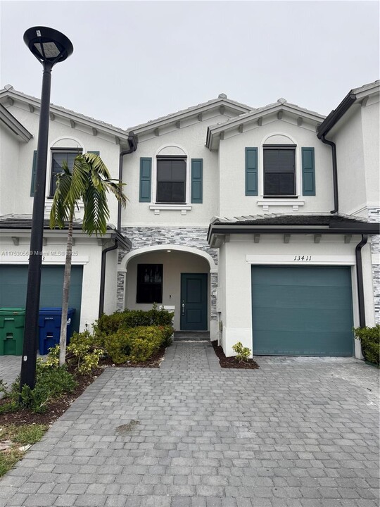 13411 SW 287th Ter in Homestead, FL - Building Photo