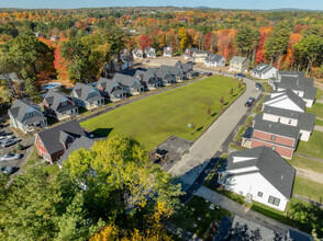 MCO Lancaster Cottages in Lancaster, MA - Foto de edificio - Building Photo