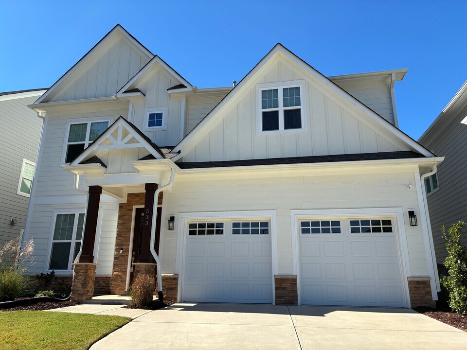 Room in House on Kings Lake Wy in Durham, NC - Building Photo