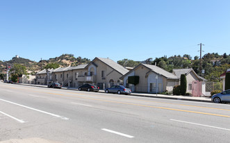 7320 Foothill Blvd Apartments