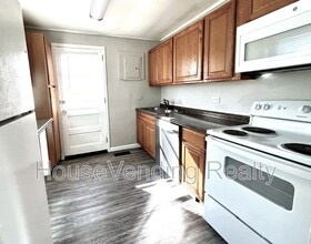 407 Douglas Ave in Maryville, TN - Building Photo - Building Photo